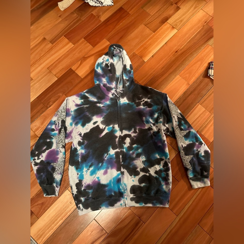 Zip up tie dye sweatshirt with Stars on sleeves